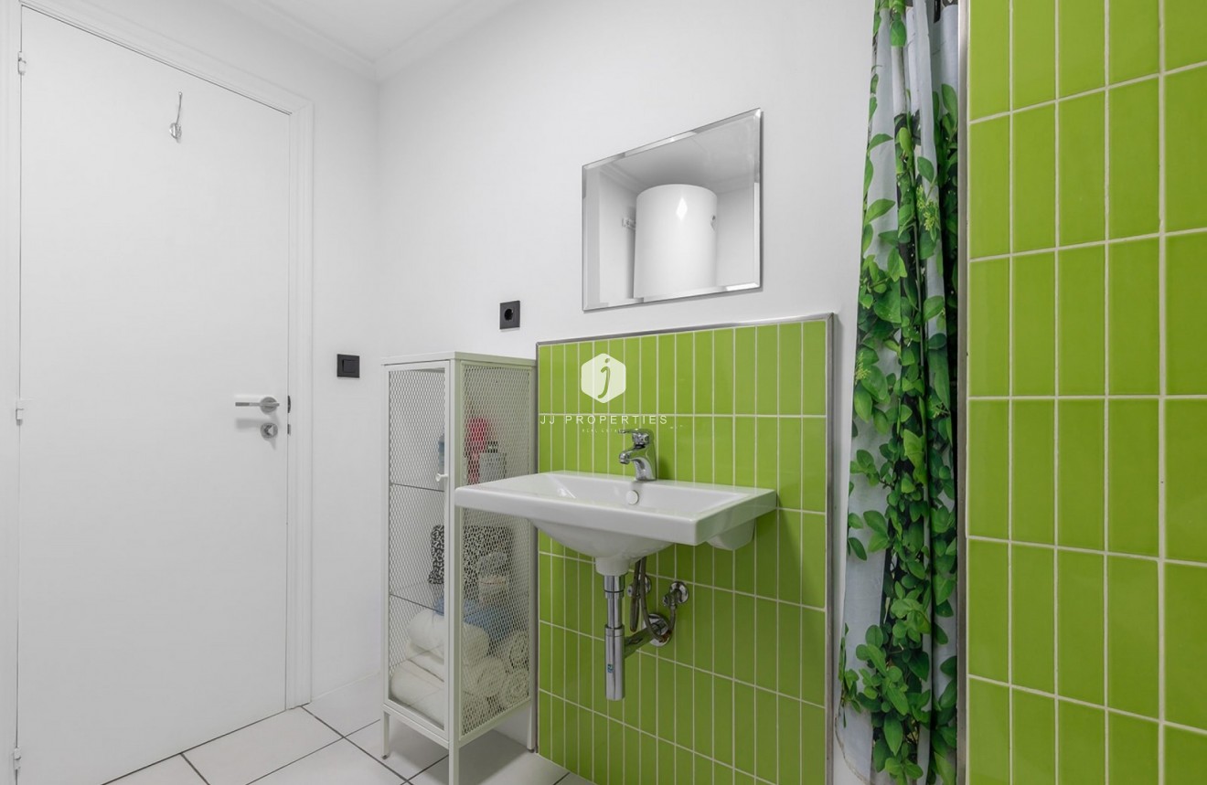 Resale - Apartment / flat -
La Mata - Costa Blanca