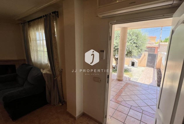 Aus zweiter Hand - Villa -
Torrevieja - aguas nuevas