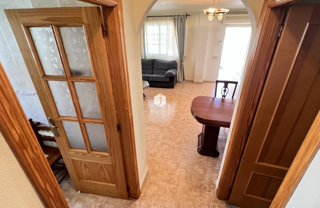 Aus zweiter Hand - Villa -
Torrevieja - aguas nuevas