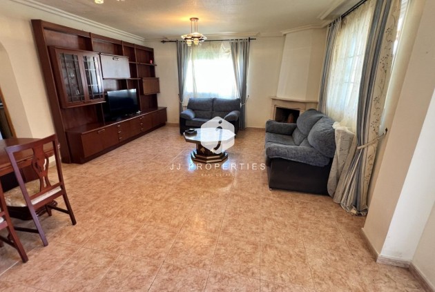 Aus zweiter Hand - Villa -
Torrevieja - aguas nuevas