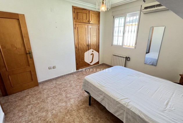 Aus zweiter Hand - Villa -
Torrevieja - aguas nuevas