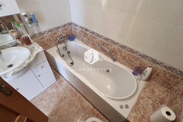 Aus zweiter Hand - Villa -
Torrevieja - aguas nuevas