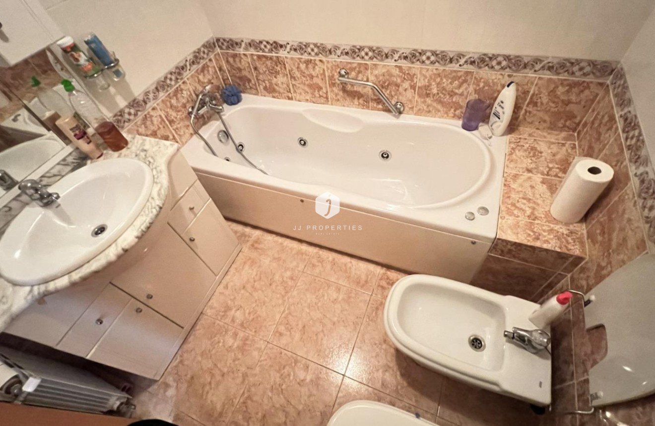 Aus zweiter Hand - Villa -
Torrevieja - aguas nuevas
