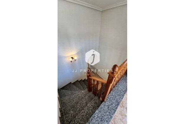 Aus zweiter Hand - Villa -
Torrevieja - aguas nuevas