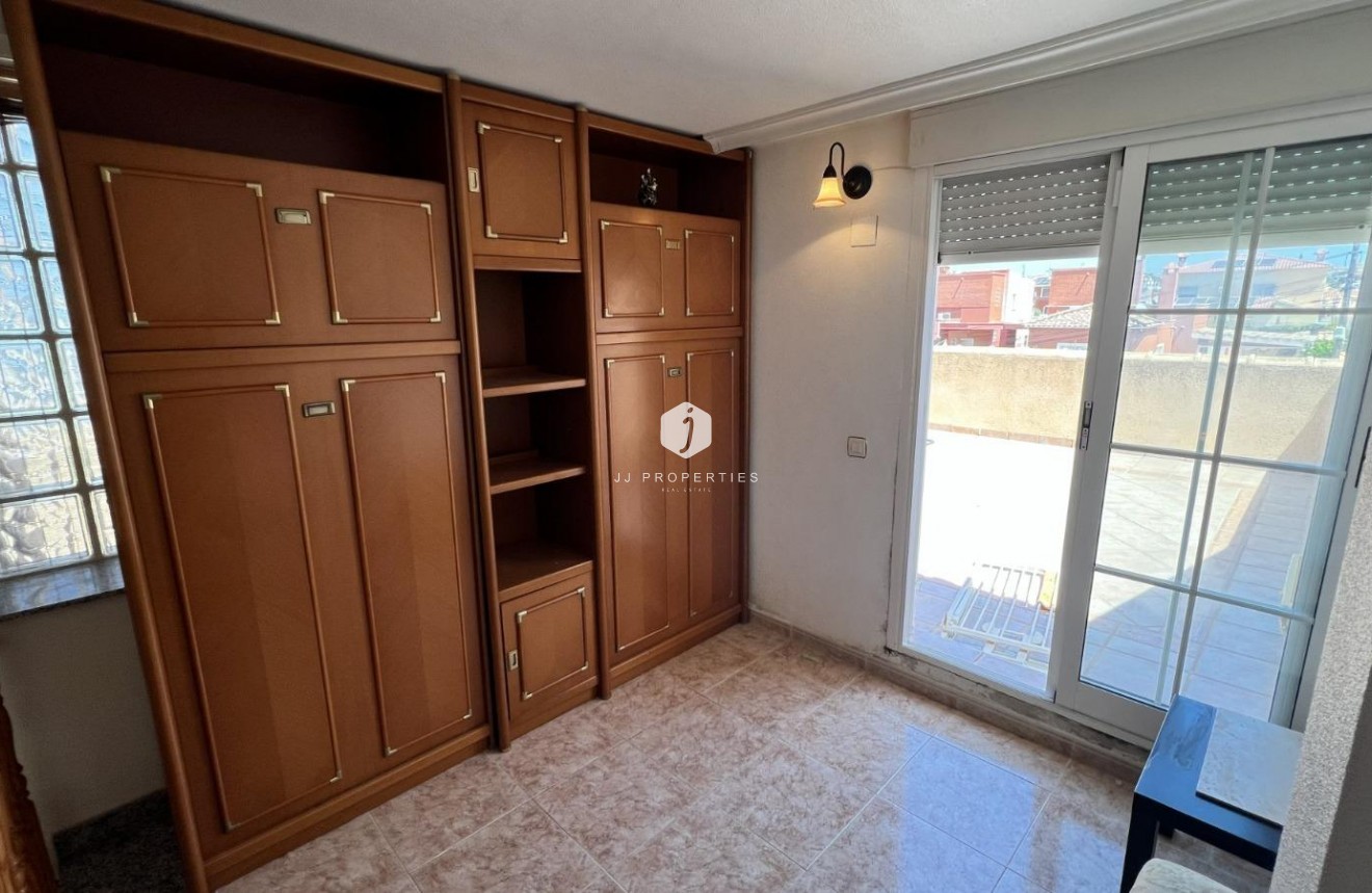 Aus zweiter Hand - Villa -
Torrevieja - aguas nuevas