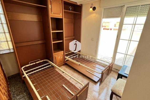 Aus zweiter Hand - Villa -
Torrevieja - aguas nuevas