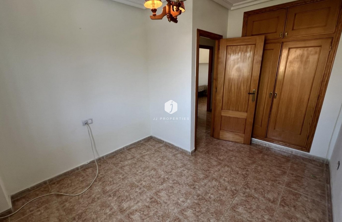 Aus zweiter Hand - Villa -
Torrevieja - aguas nuevas