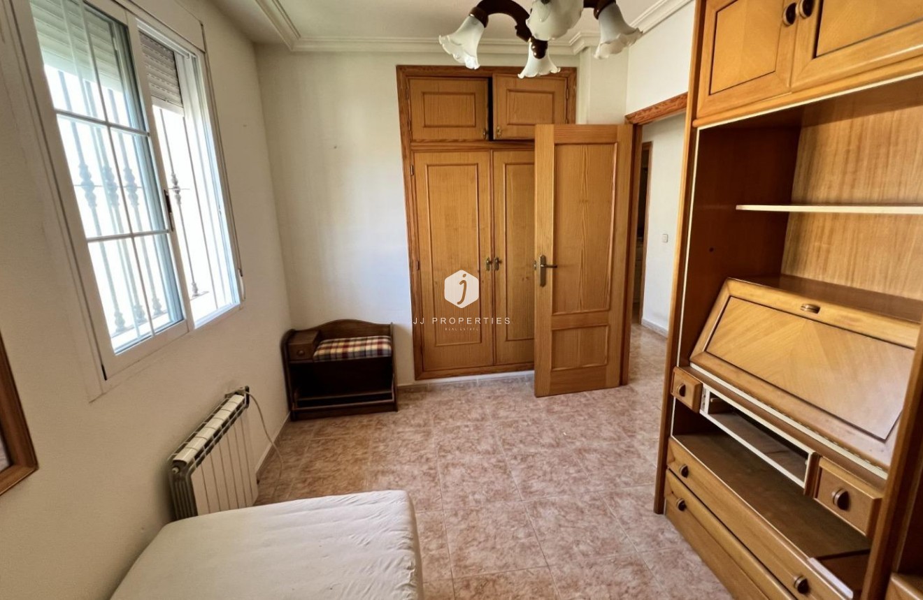 Aus zweiter Hand - Villa -
Torrevieja - aguas nuevas