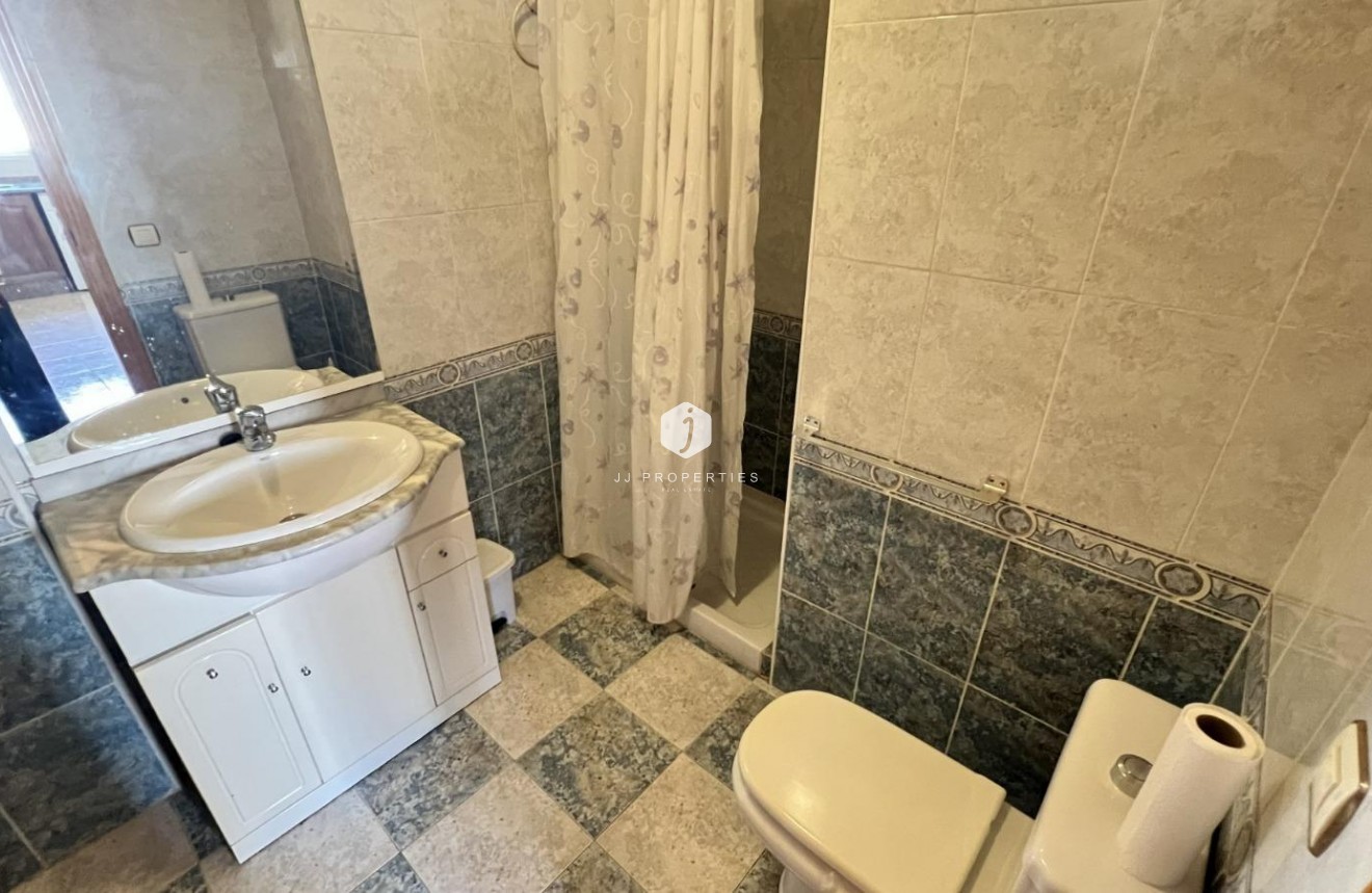 Aus zweiter Hand - Villa -
Torrevieja - aguas nuevas