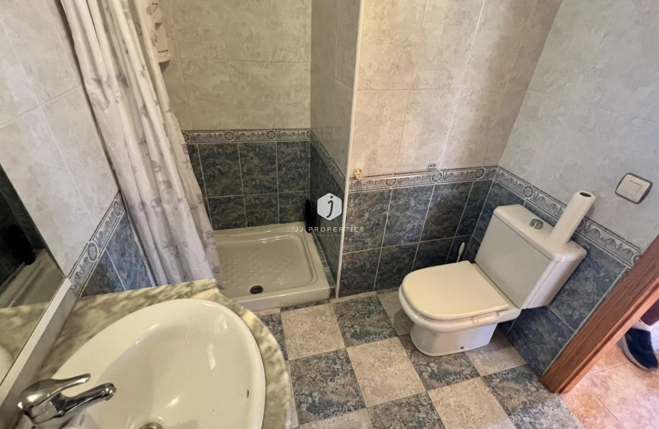 Aus zweiter Hand - Villa -
Torrevieja - aguas nuevas