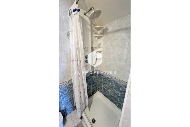 Aus zweiter Hand - Villa -
Torrevieja - aguas nuevas
