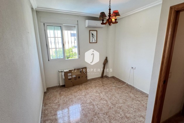 Aus zweiter Hand - Villa -
Torrevieja - aguas nuevas