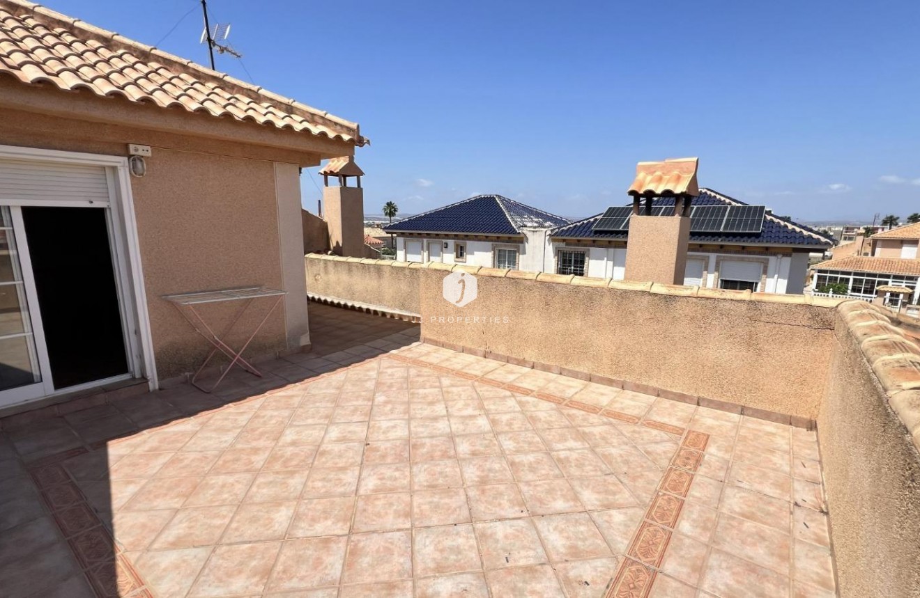 Aus zweiter Hand - Villa -
Torrevieja - aguas nuevas