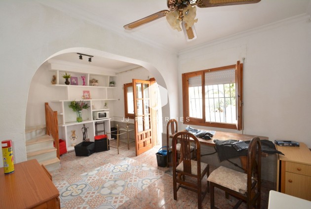 D'occasion - Chalet -
Torrevieja - Costa Blanca