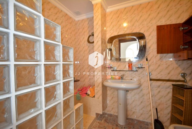 D'occasion - Chalet -
Torrevieja - Costa Blanca