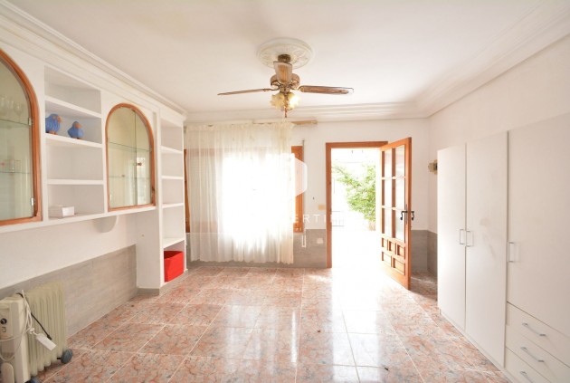 D'occasion - Chalet -
Torrevieja - Costa Blanca