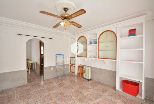 D'occasion - Chalet -
Torrevieja - Costa Blanca