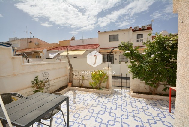 D'occasion - Chalet -
Torrevieja - Costa Blanca