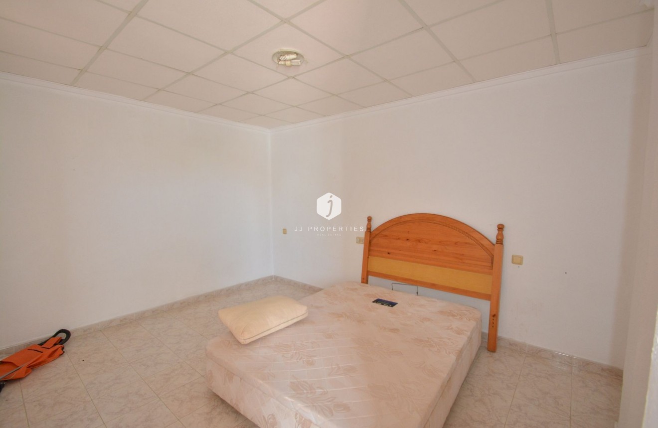 D'occasion - Chalet -
Torrevieja - Costa Blanca