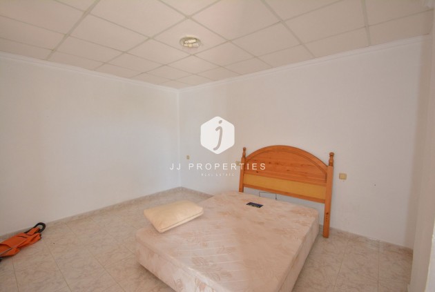 D'occasion - Chalet -
Torrevieja - Costa Blanca