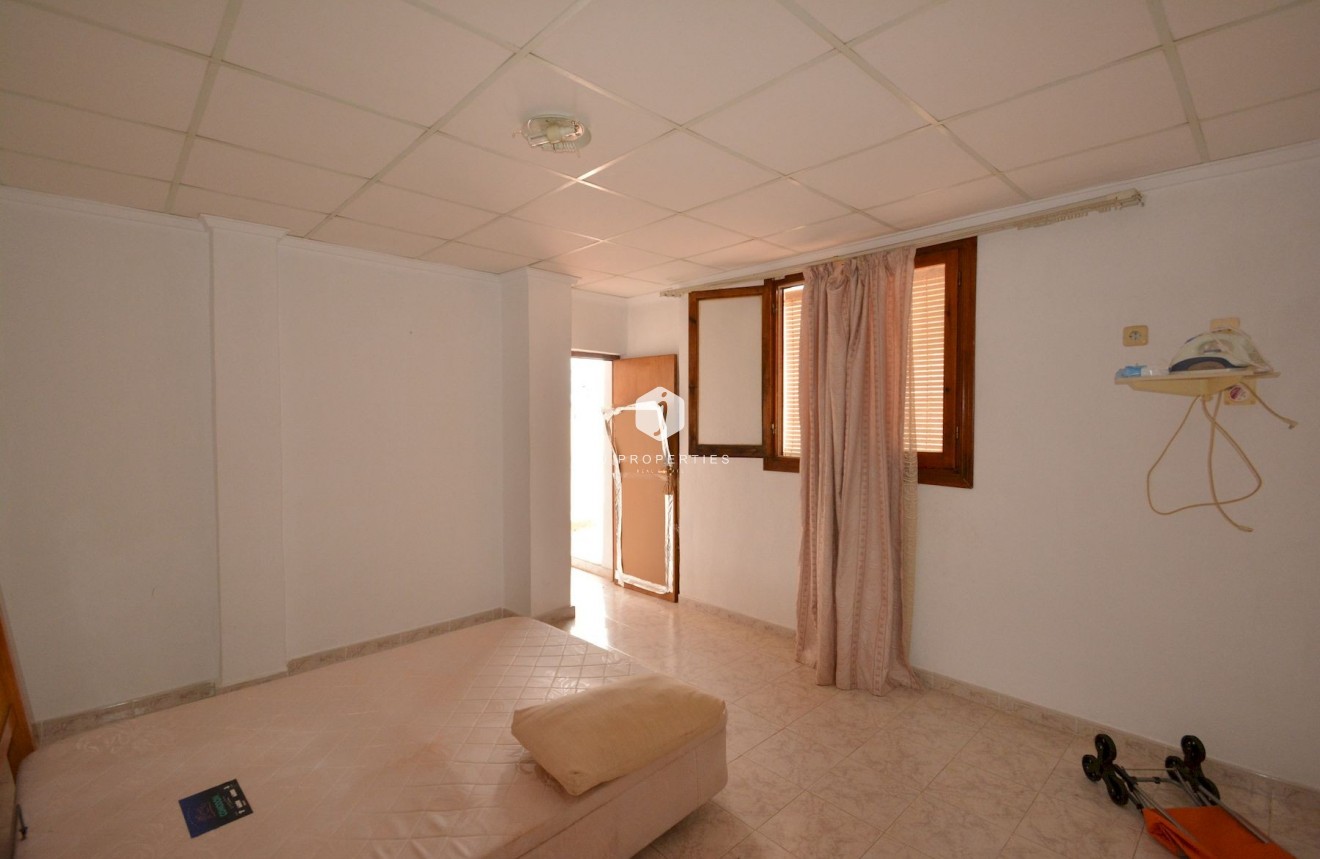 D'occasion - Chalet -
Torrevieja - Costa Blanca
