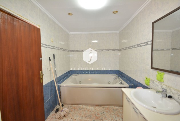 D'occasion - Chalet -
Torrevieja - Costa Blanca