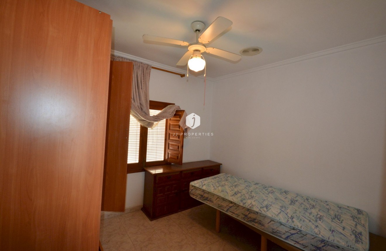 D'occasion - Chalet -
Torrevieja - Costa Blanca