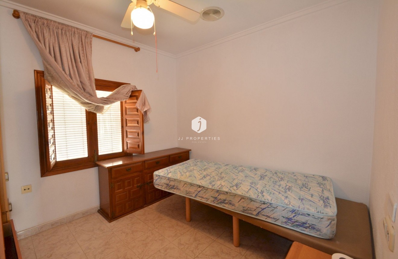 D'occasion - Chalet -
Torrevieja - Costa Blanca