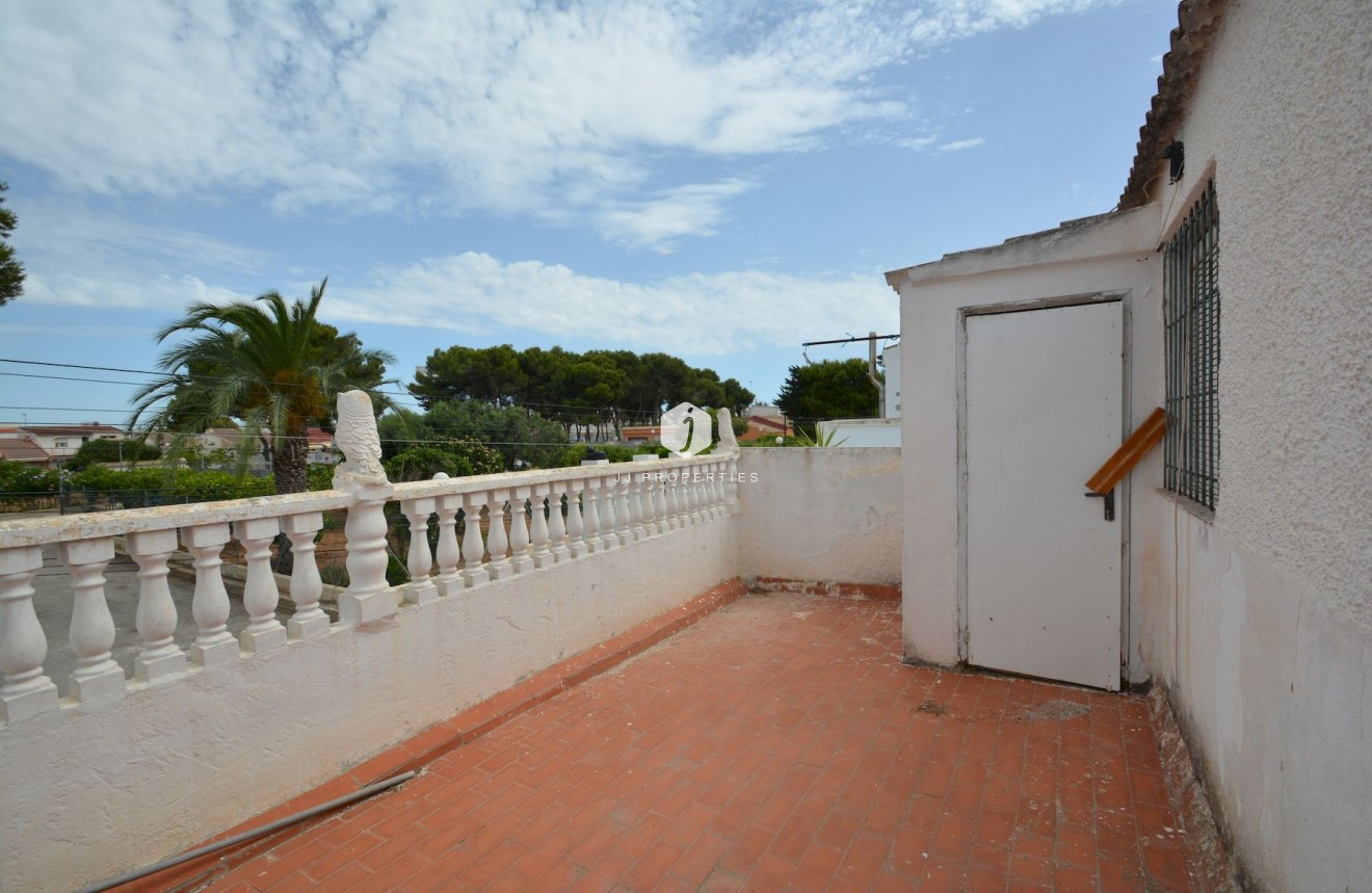D'occasion - Chalet -
Torrevieja - Costa Blanca
