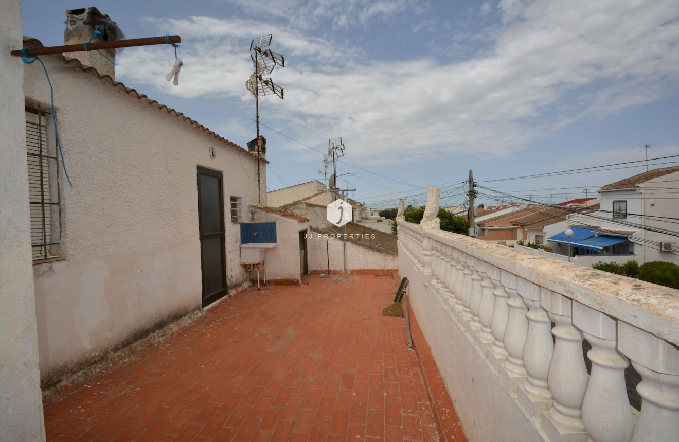 D'occasion - Chalet -
Torrevieja - Costa Blanca