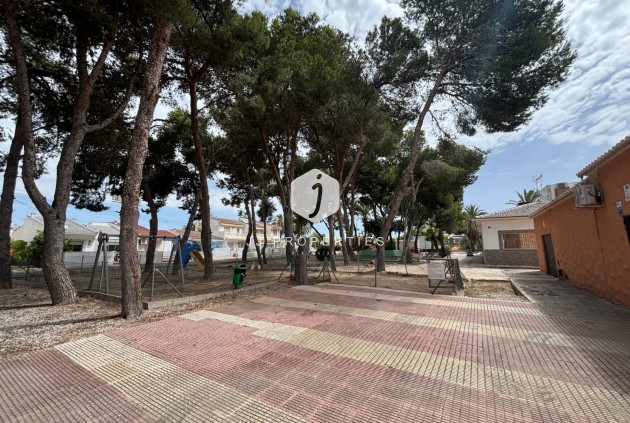 D'occasion - Chalet -
Torrevieja - Costa Blanca