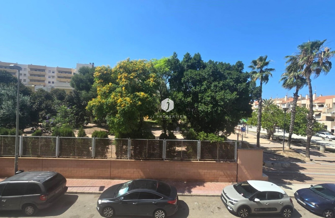 Aus zweiter Hand - Wohnung -
Torrevieja - Habaneras