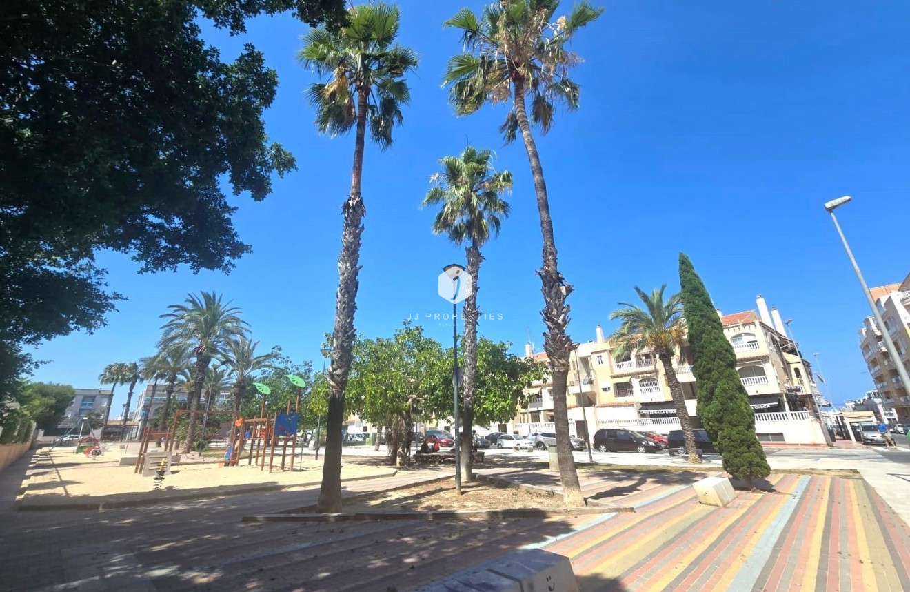 Aus zweiter Hand - Wohnung -
Torrevieja - Habaneras