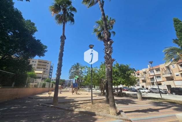Aus zweiter Hand - Wohnung -
Torrevieja - Habaneras