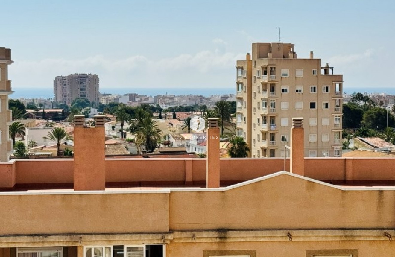 Resale - Apartment / flat -
Torrevieja - Costa Blanca