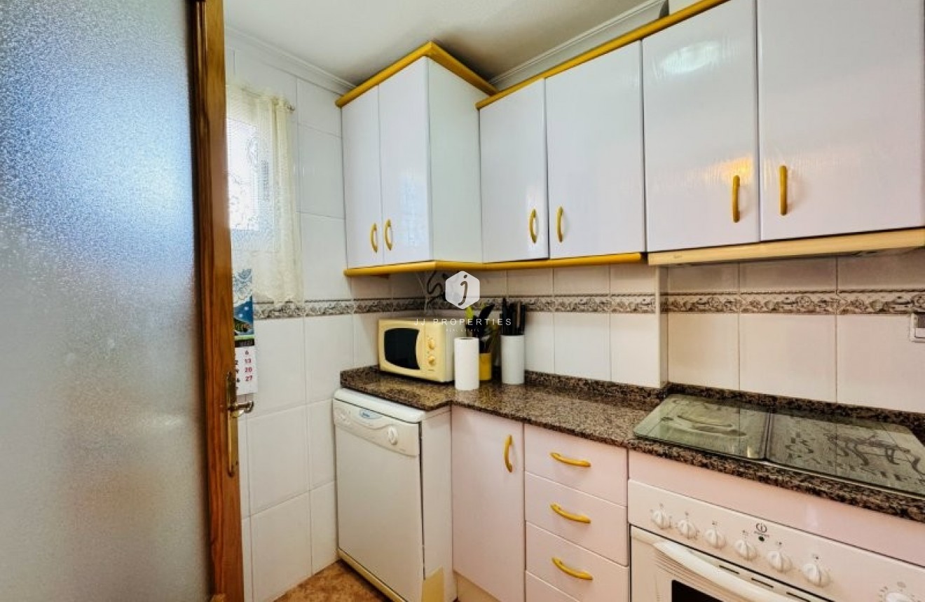 Resale - Apartment / flat -
Torrevieja - Costa Blanca