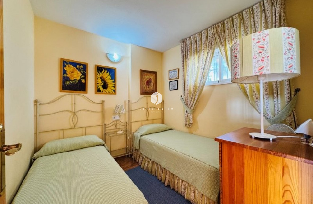 Resale - Apartment / flat -
Torrevieja - Costa Blanca