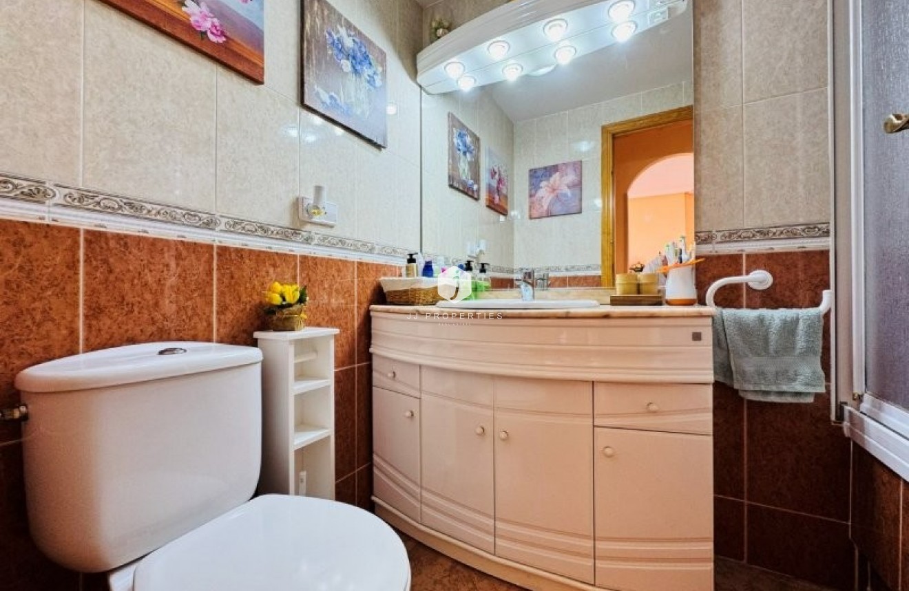 Resale - Apartment / flat -
Torrevieja - Costa Blanca
