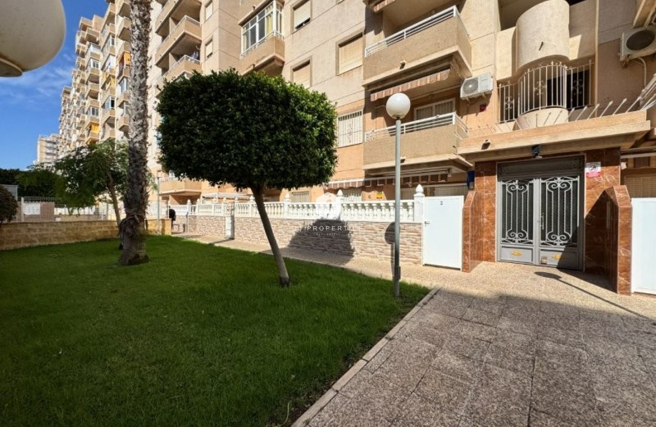 Resale - Apartment / flat -
Torrevieja - Costa Blanca