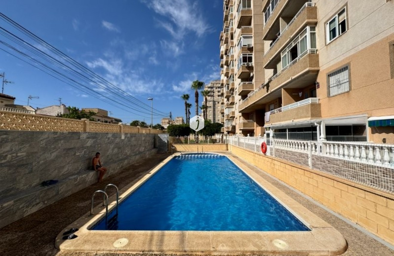 Resale - Apartment / flat -
Torrevieja - Costa Blanca