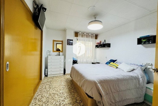 Resale - Apartment / flat -
La Mata - Costa Blanca