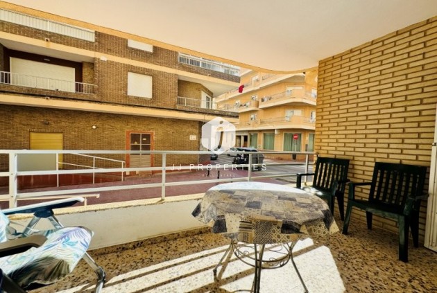 Resale - Apartment / flat -
La Mata - Costa Blanca