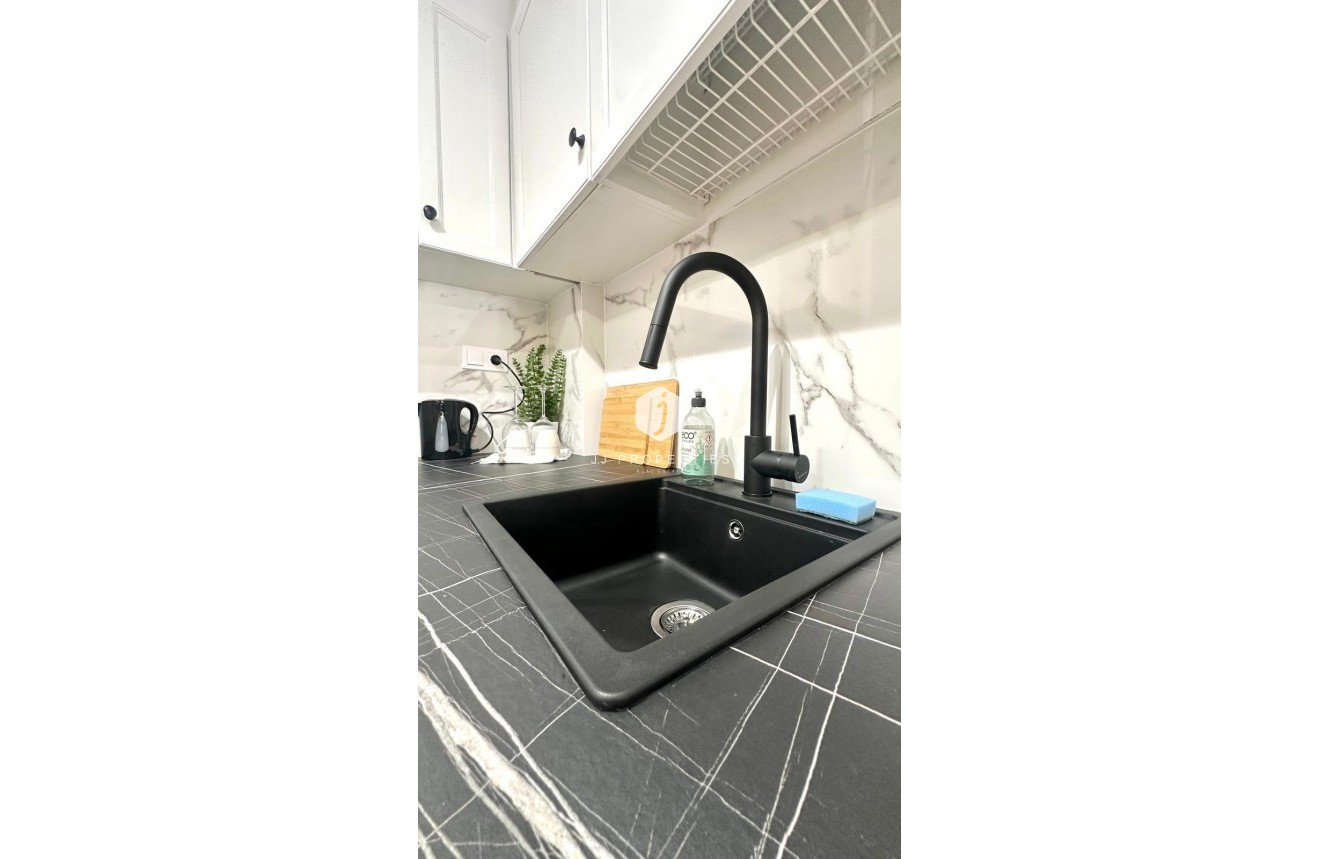 D'occasion - Appartement -
Torrevieja - Centro