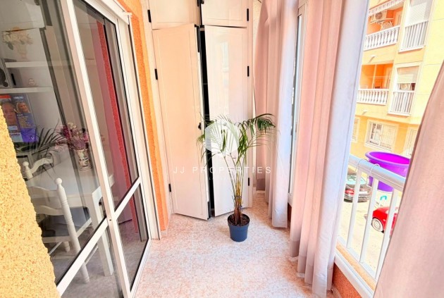 Resale - Apartment / flat -
Torrevieja - Playa del Cura