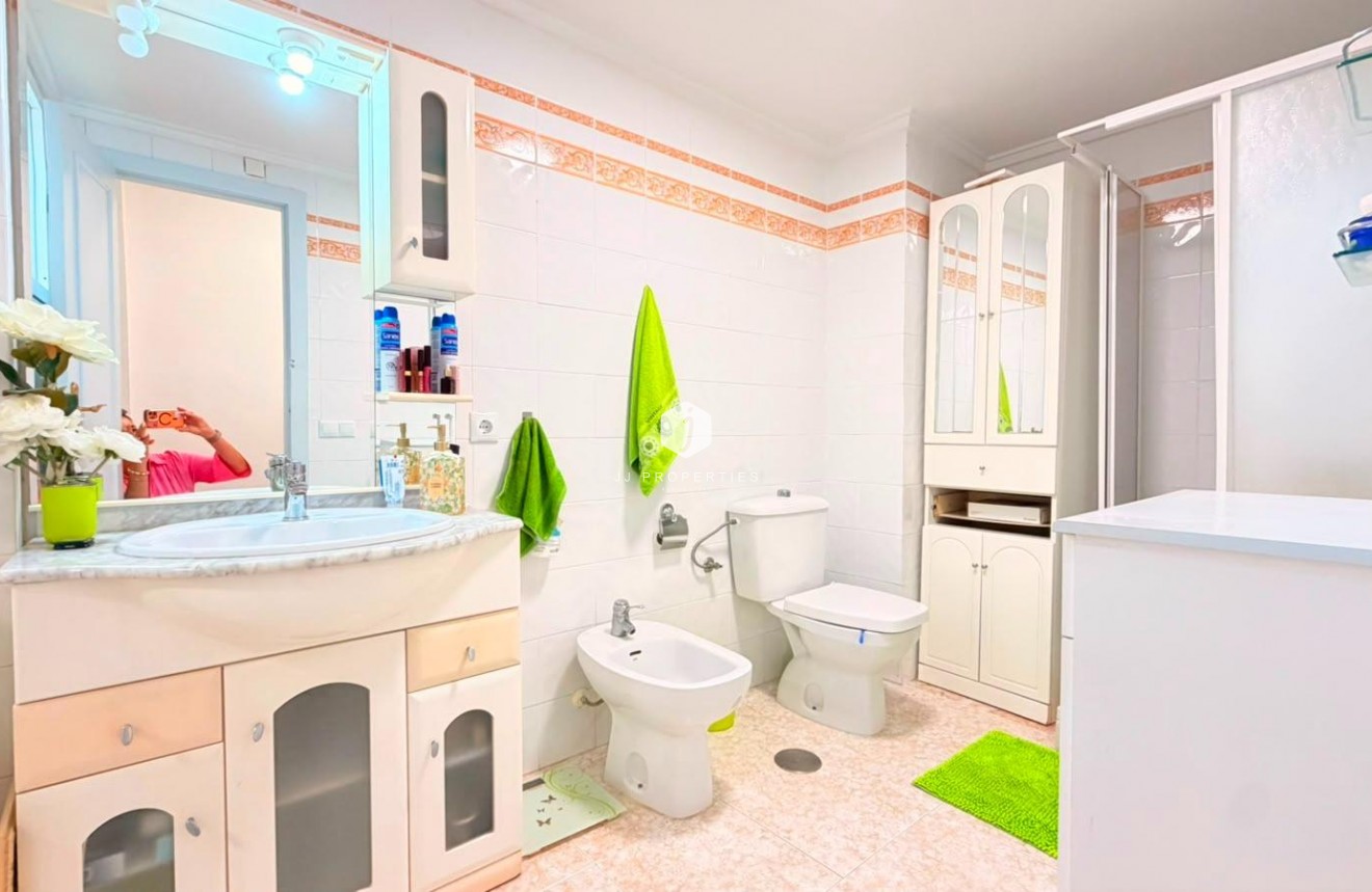 Resale - Apartment / flat -
Torrevieja - Playa del Cura