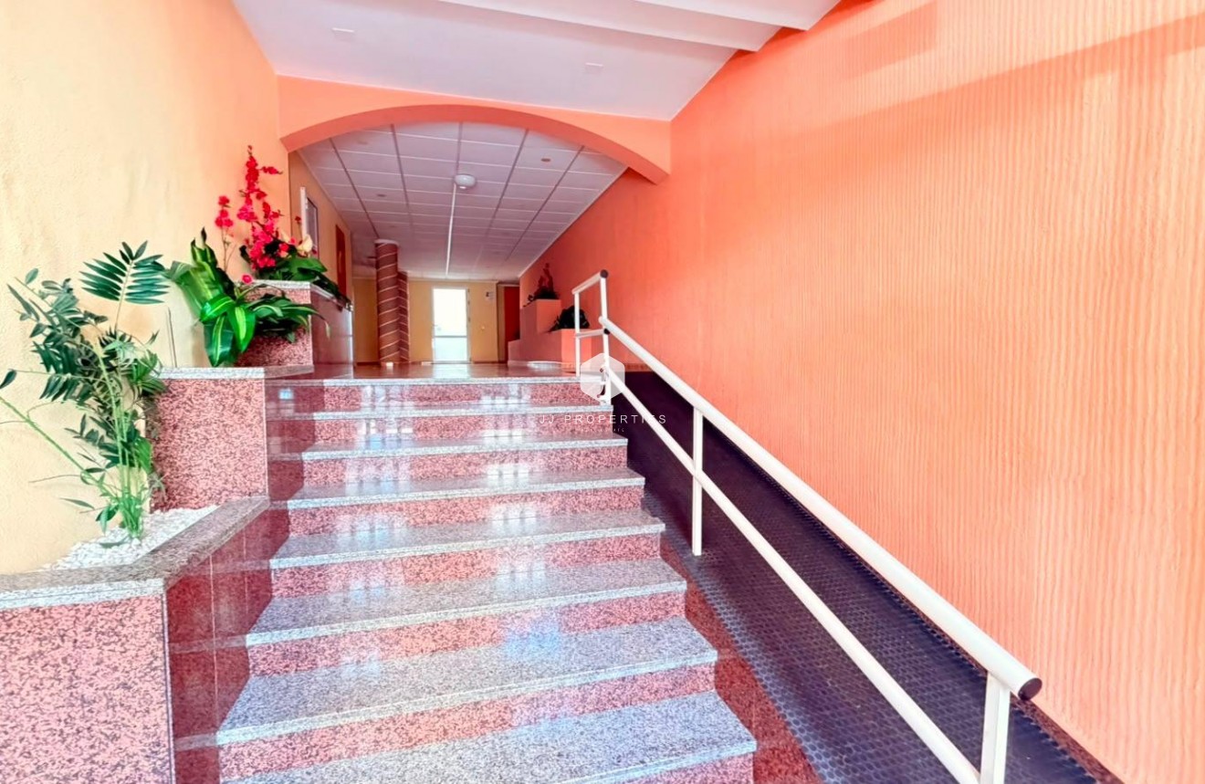Resale - Apartment / flat -
Torrevieja - Playa del Cura