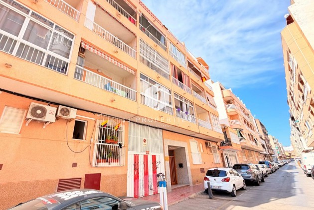 Resale - Apartment / flat -
Torrevieja - Playa del Cura