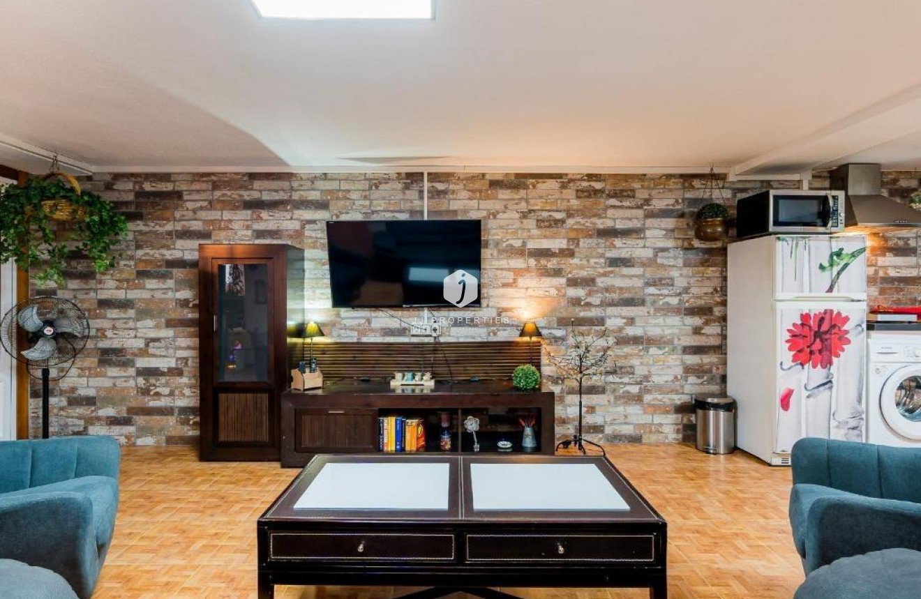 Resale - Duplex -
Torrevieja - Acequion