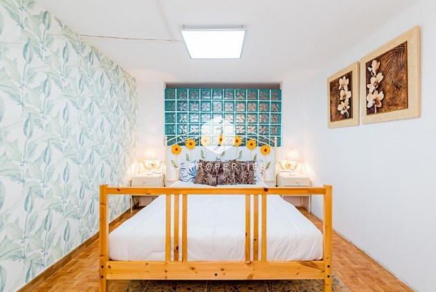 Resale - Duplex -
Torrevieja - Acequion