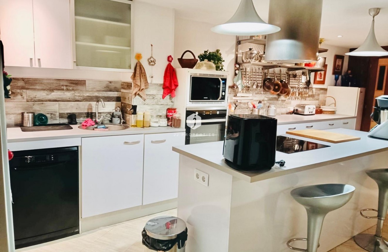 Resale - Duplex -
Torrevieja - Acequion